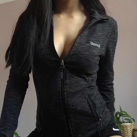 Bench long sleeve workout top - Picture 2 of 2